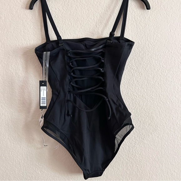 TA3 Squarey Thin Straps Swimsuit - Picture 2 of 7